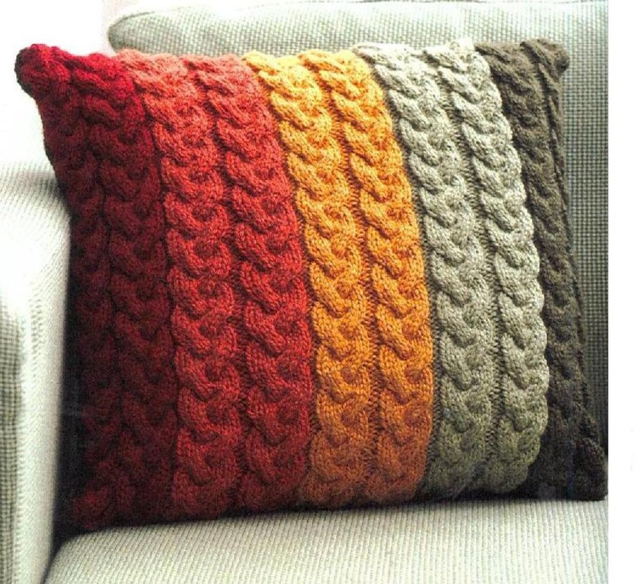 Вязаные подушки
