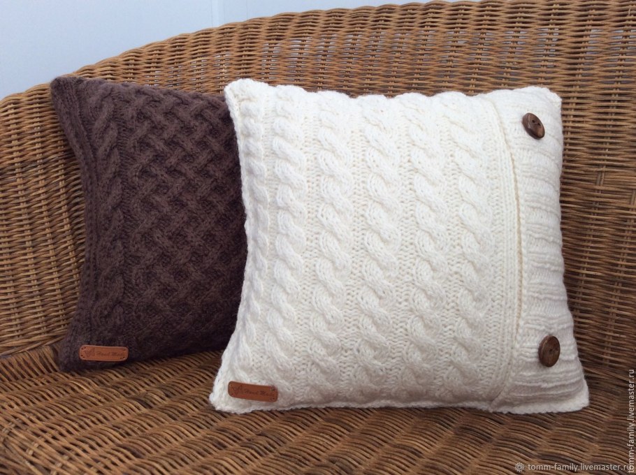 Вязаные подушки