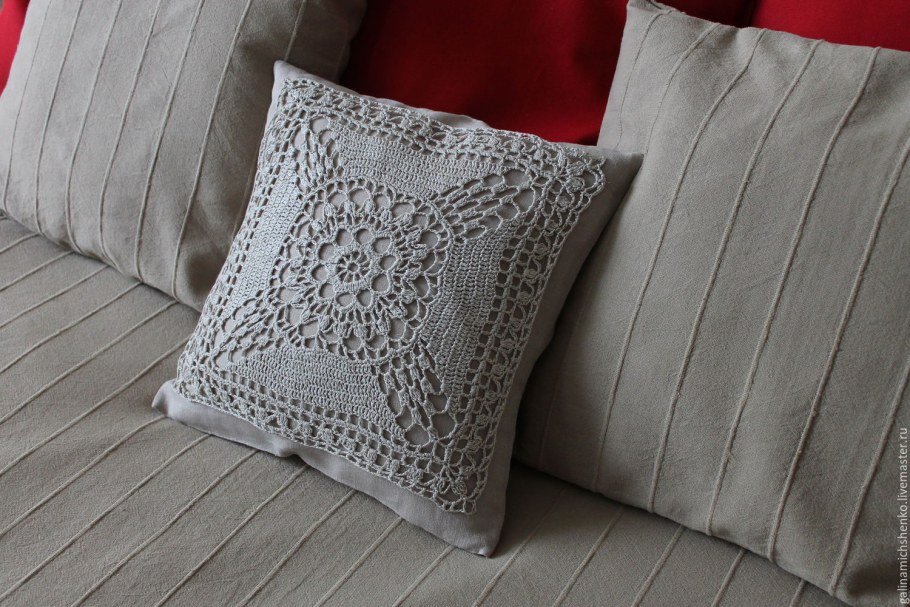 Декоративная наволочка 40х40 вязаная спицами