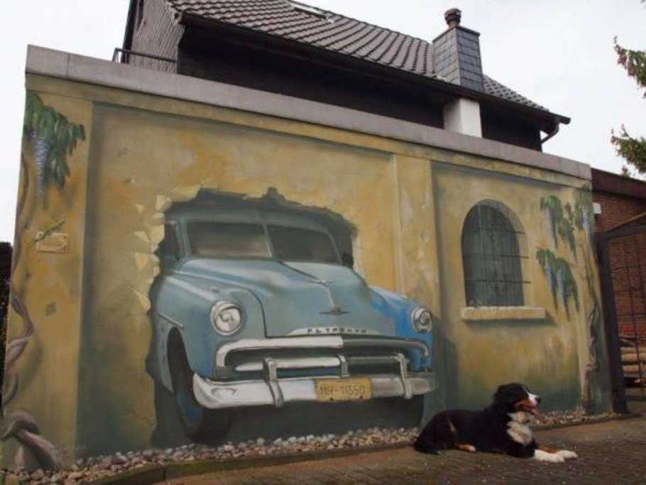 Роспись стен в гараже