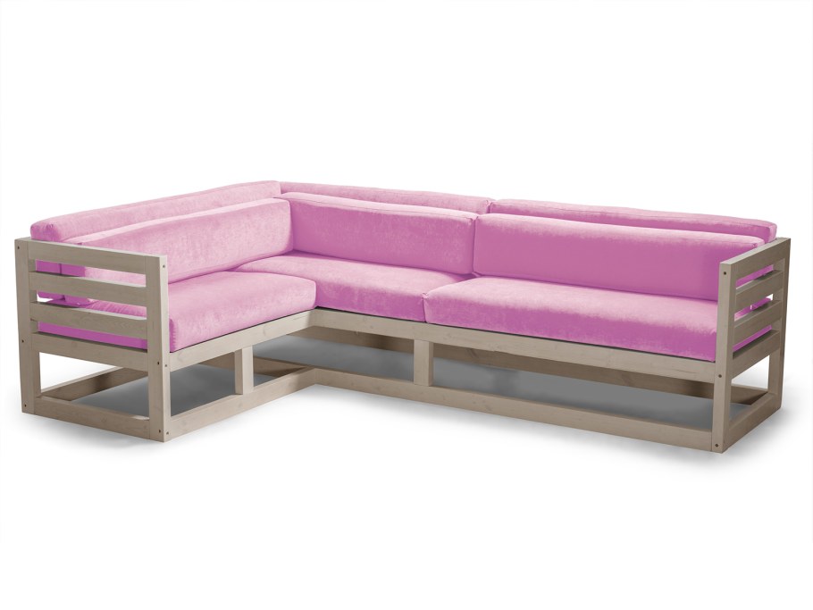 Пудровые шторы в интерьере