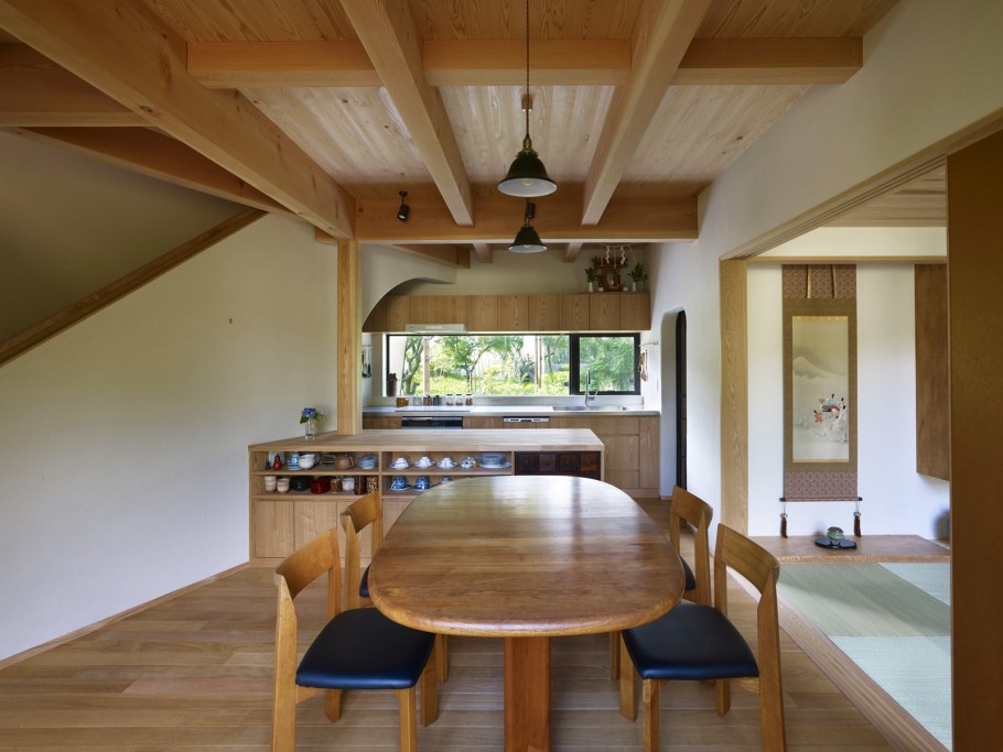 Кухни вдеревяннгм доме