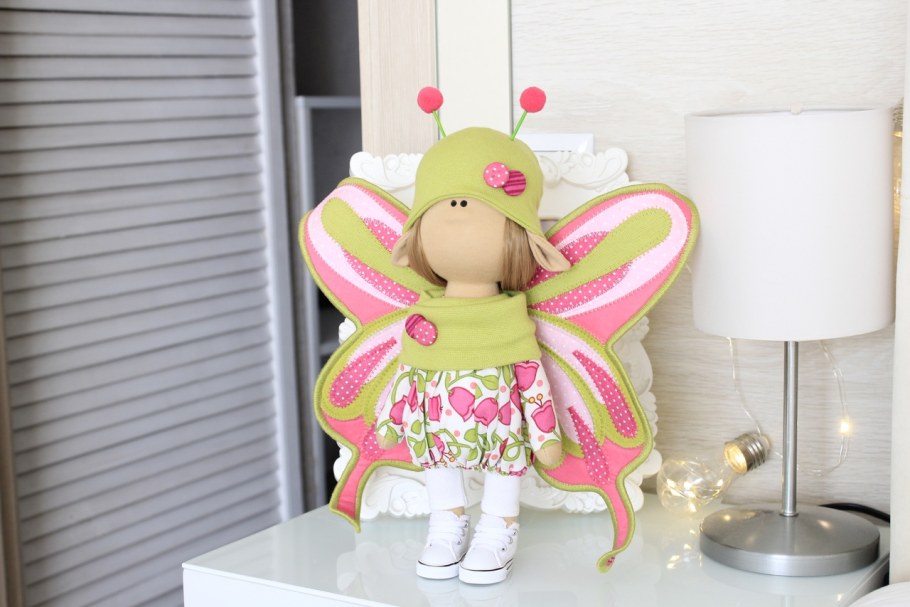 Кукла бабочка Коннэ
