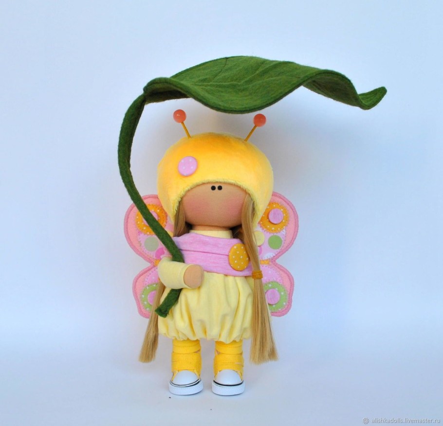 Кукла на руку бабочка