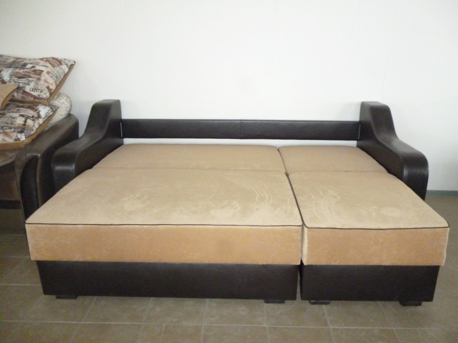 Диван Лацио с выдвижной оттоманкой