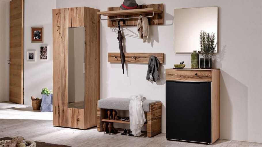 Стеллаж в прихожую