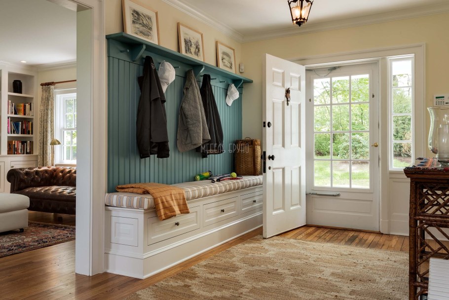 Прихожая с обувницей