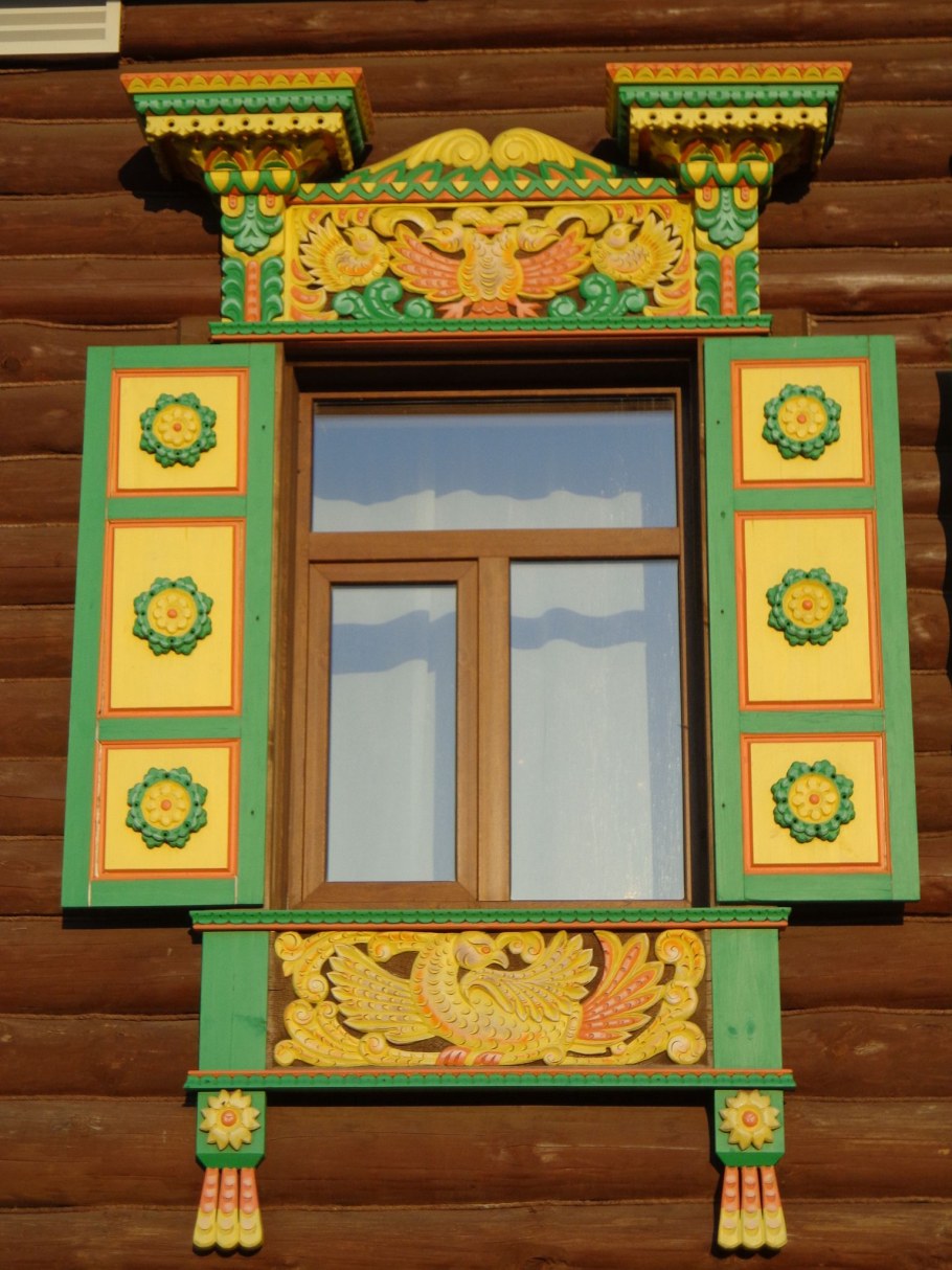 Изба на выставке в Париже