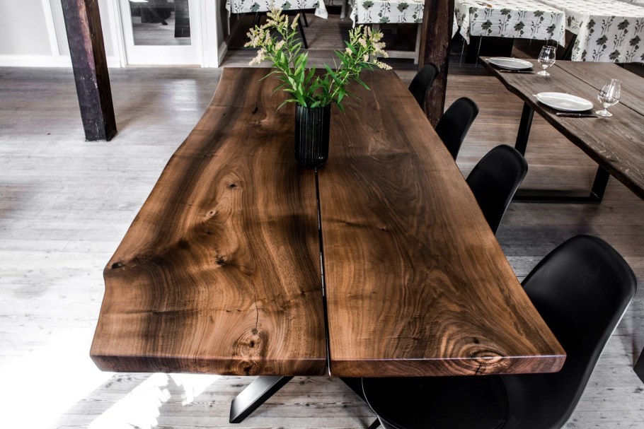 Жженое дерево в интерьере