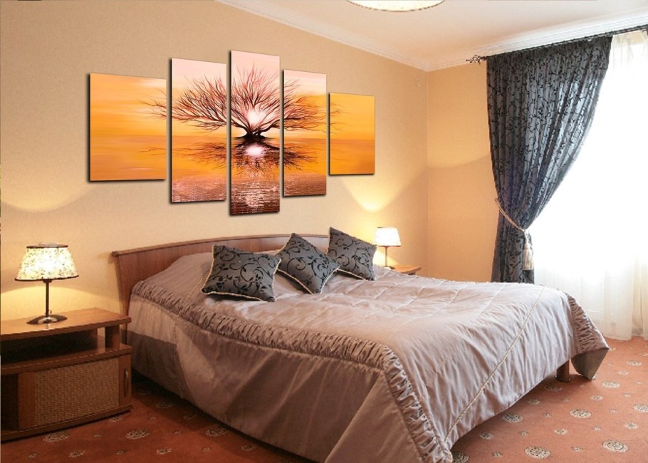 Картины для интерьера спальни