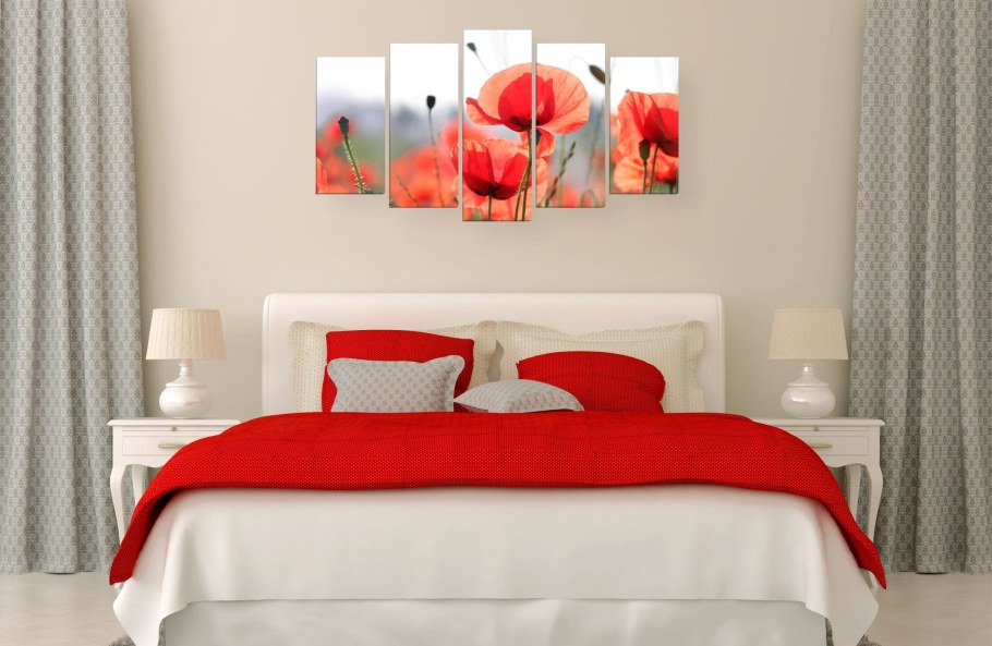 Картина в спальню