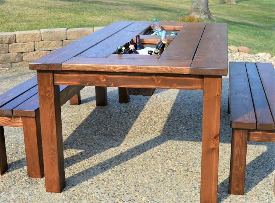 Стол садовый Woodly Mak 2000