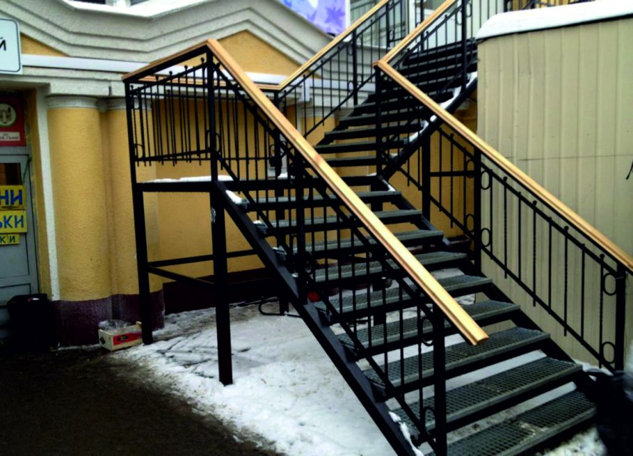 Маршевая пожарная лестница типа п2