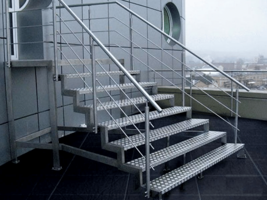 Лестница стальная ЛХФ 45-12.9