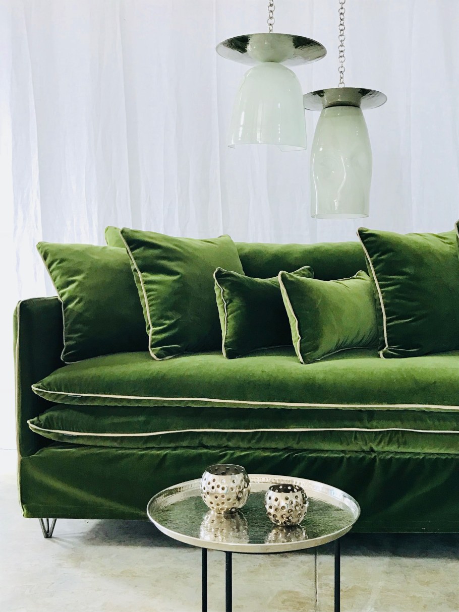 Диван Камерон изумрудный