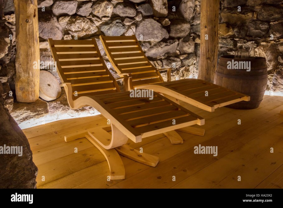 Лежанка в баню в комнату отдыха