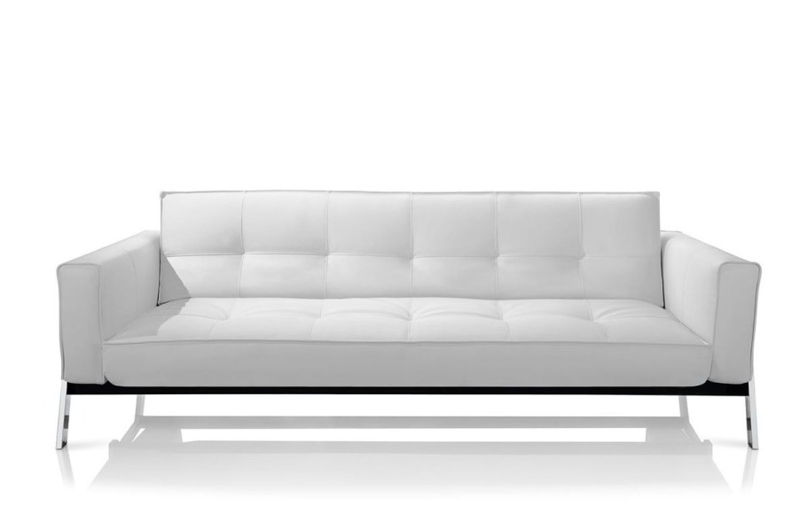 Диван на белом фоне