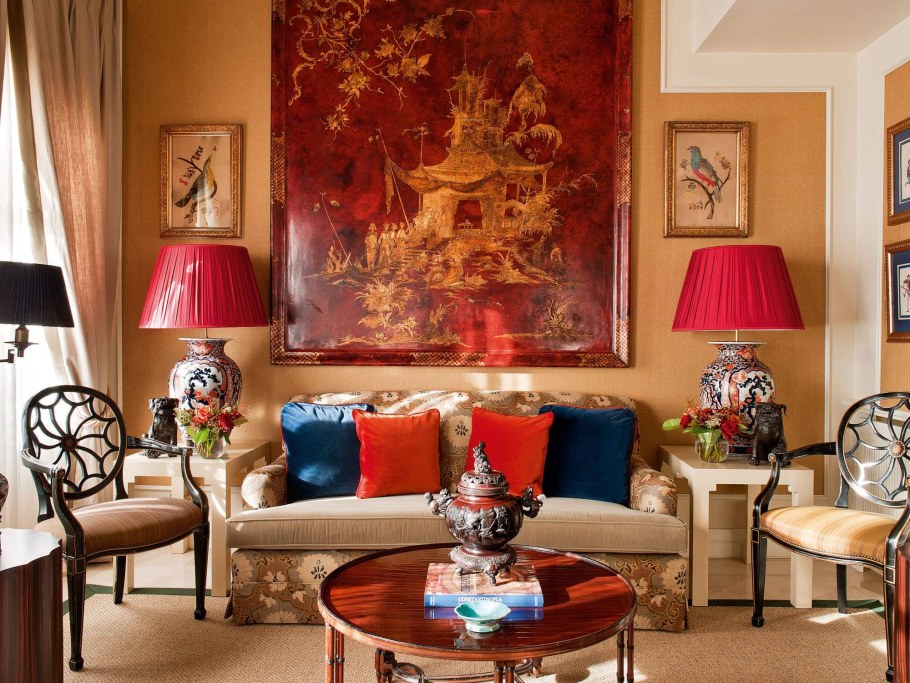 Предметы искусства и коллекции в интерьере