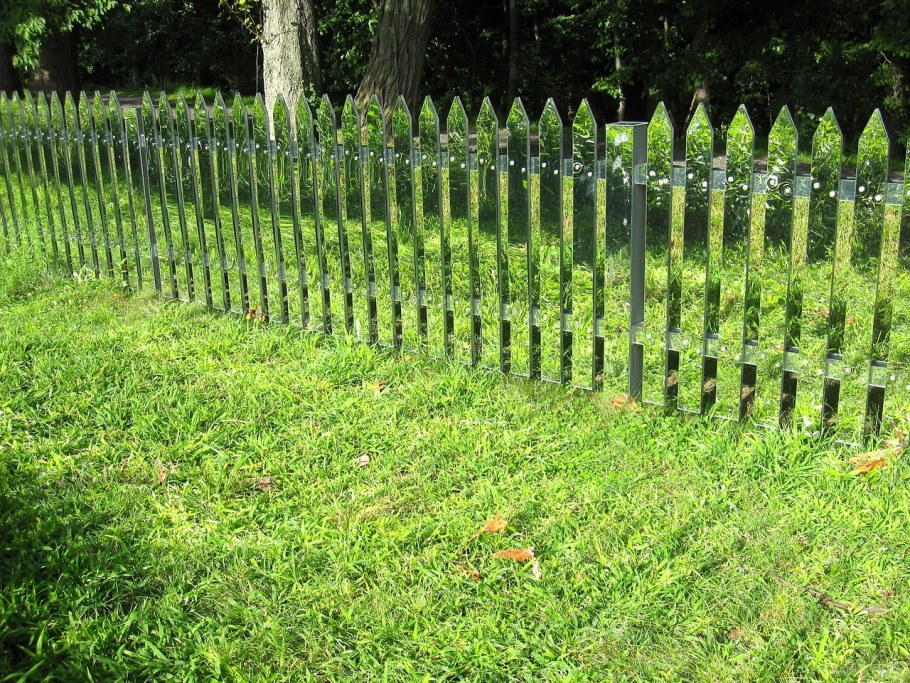 Зеркальные панели для забора