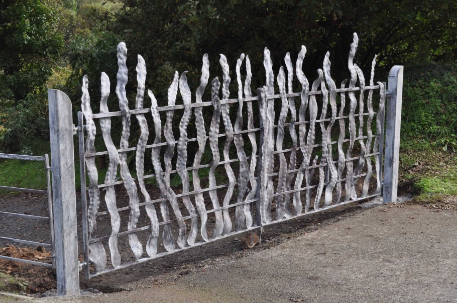 Треугольные фасадные панели