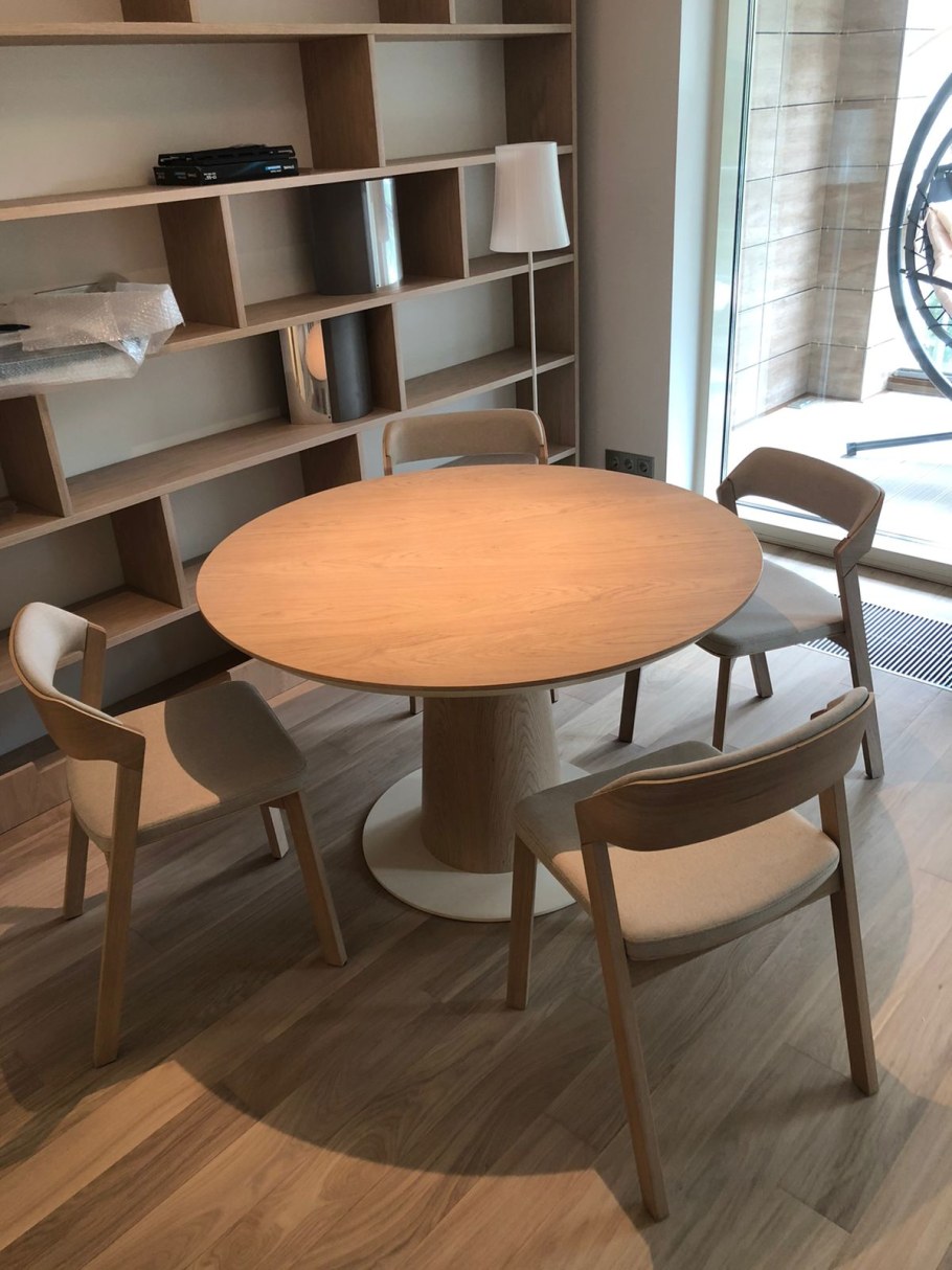 Обеденный стол Спутник