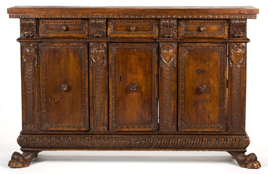 Древняя мебель