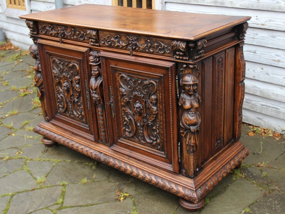 Резьба в стиле Ренессанс