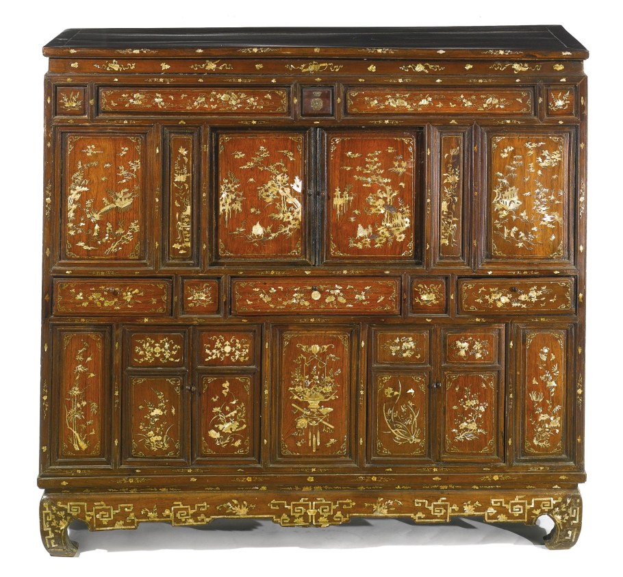 Мебель из массива дерева под старину