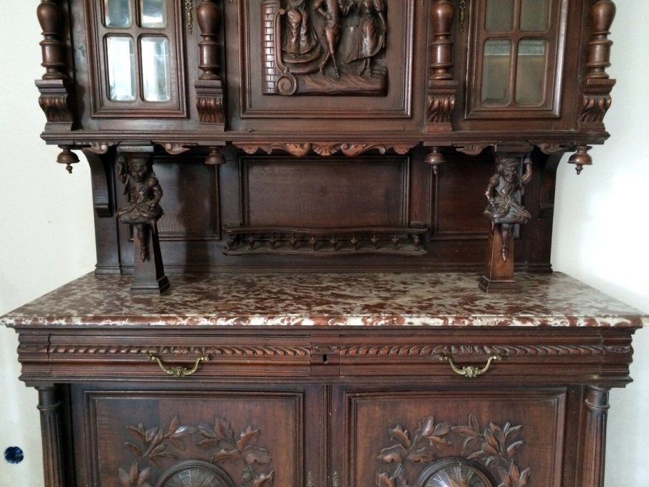 Коллекции старинной мебели