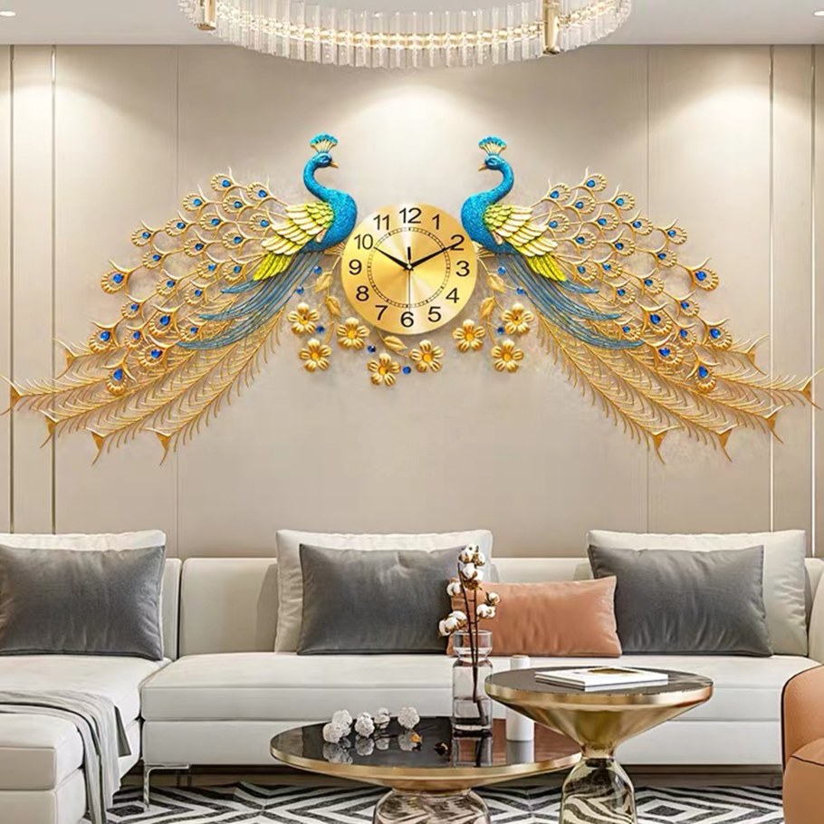 Павлин в интерьере