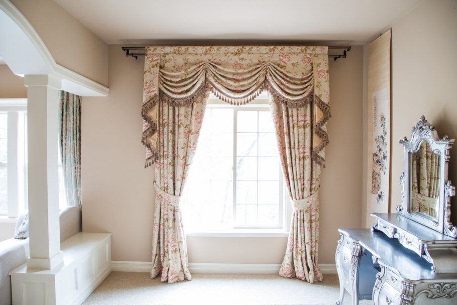 Шторы с ламбрекеном Офелия