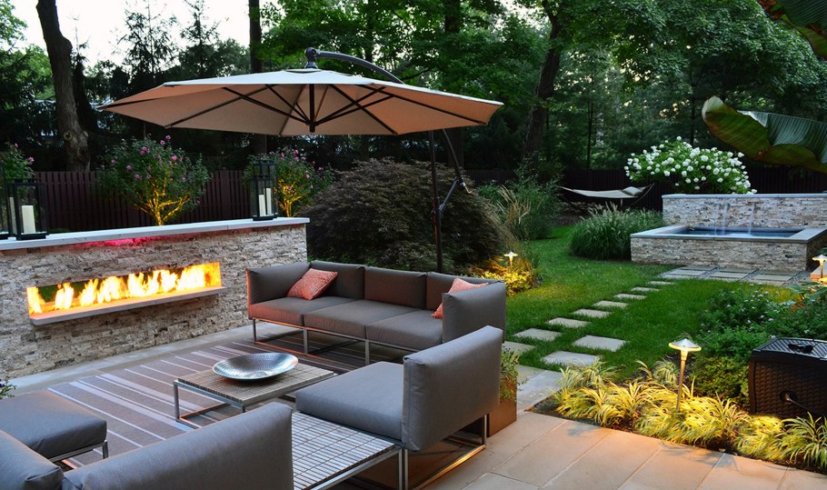 Патио в ландшафте