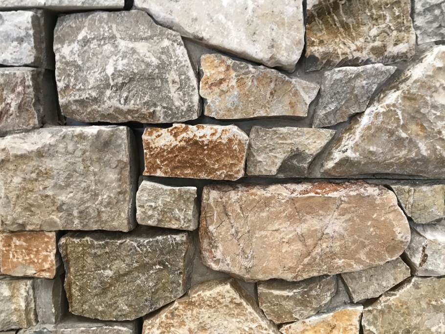 Кладка камня