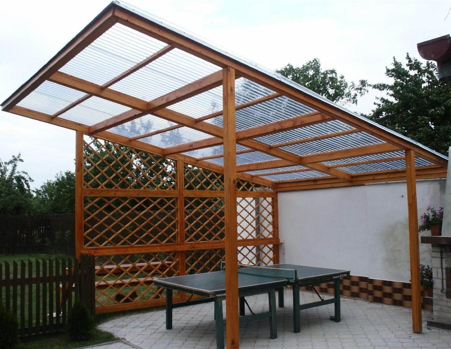 Четырехскатная крыша из поликарбоната для беседки