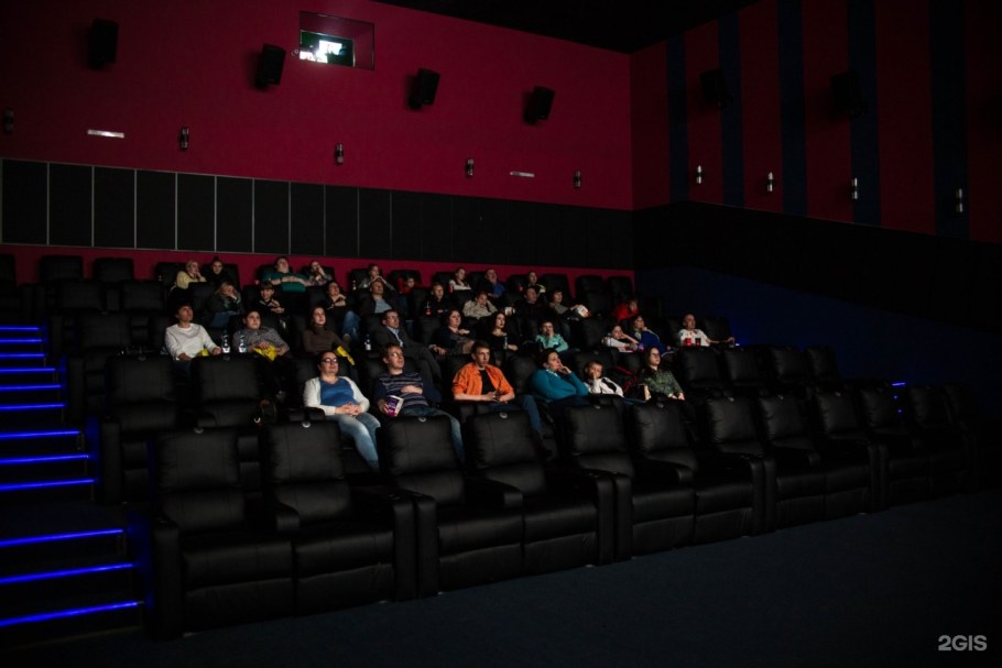 Веер Молл Екатеринбург кинотеатр