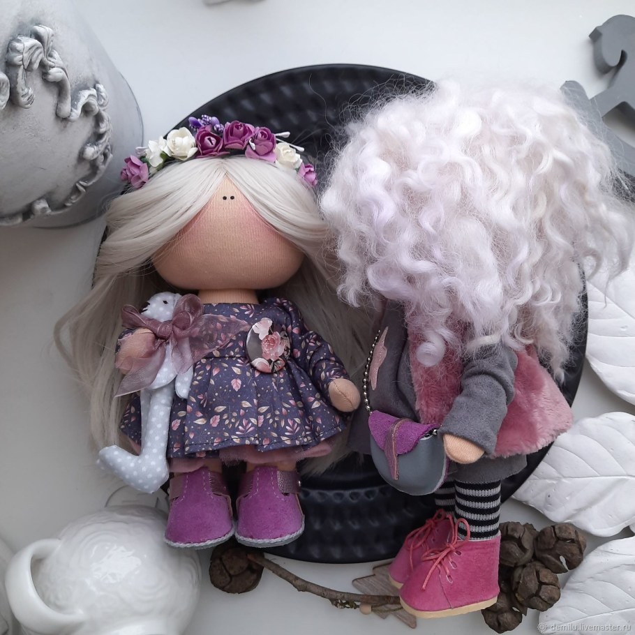 Текстильная кукла в образе кондитер