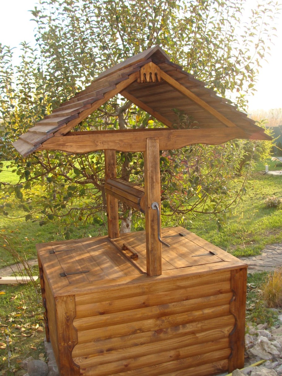 Домик для колодца