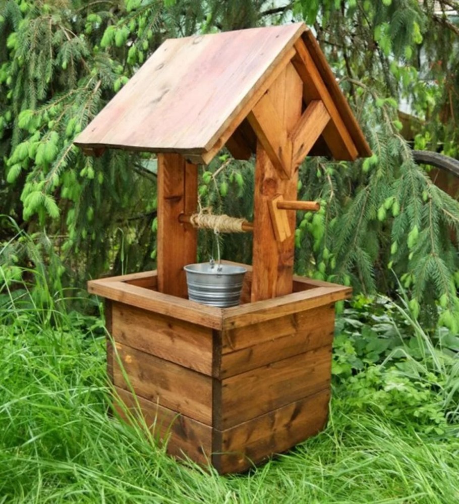 Старинный колодец