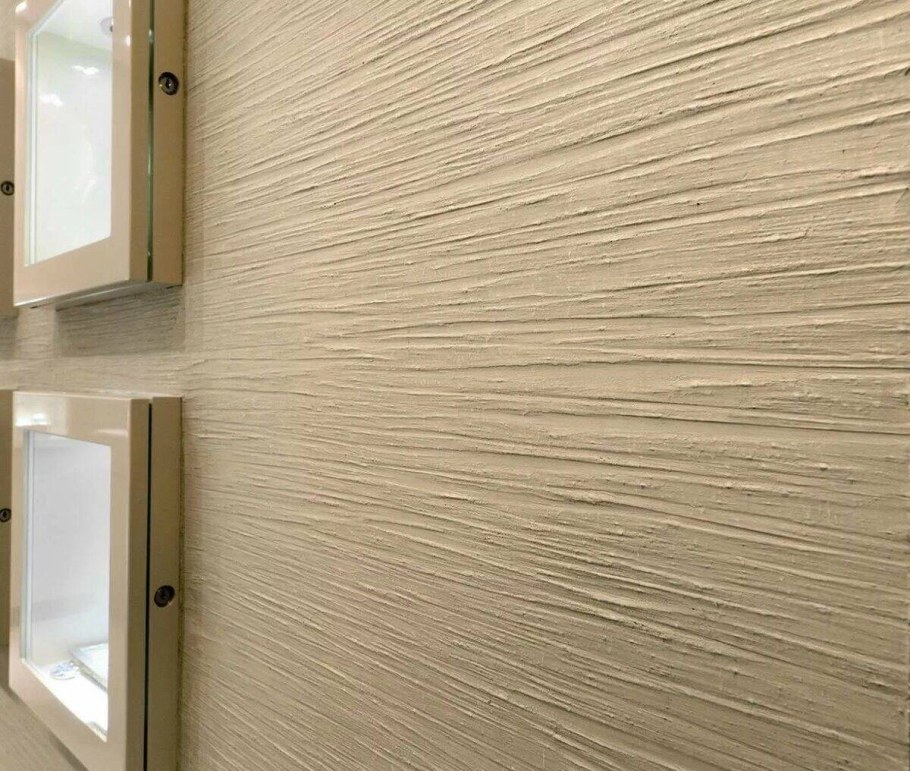 Фактурная штукатурка короед