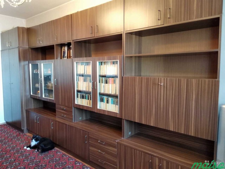 Советская полированная стенка