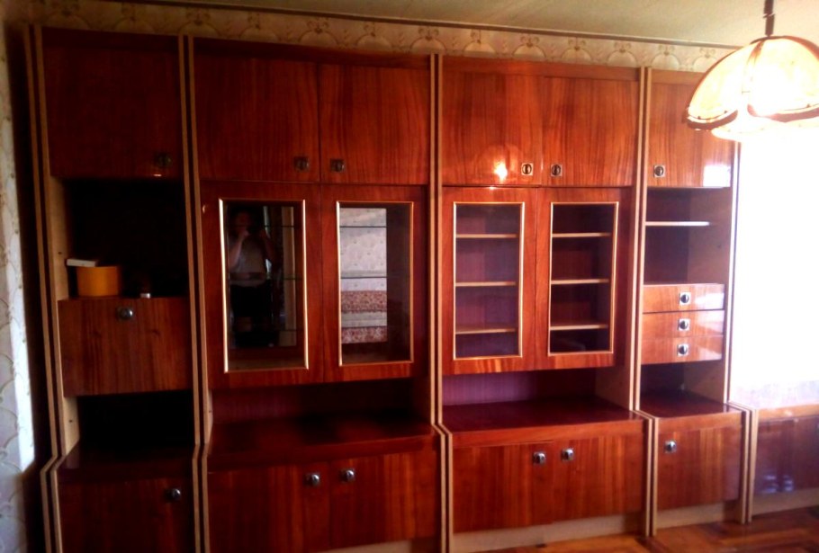 Советская лакированная мебель
