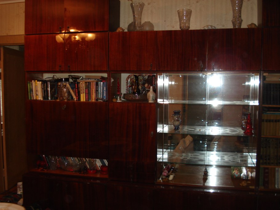 Стенка Югославия черная