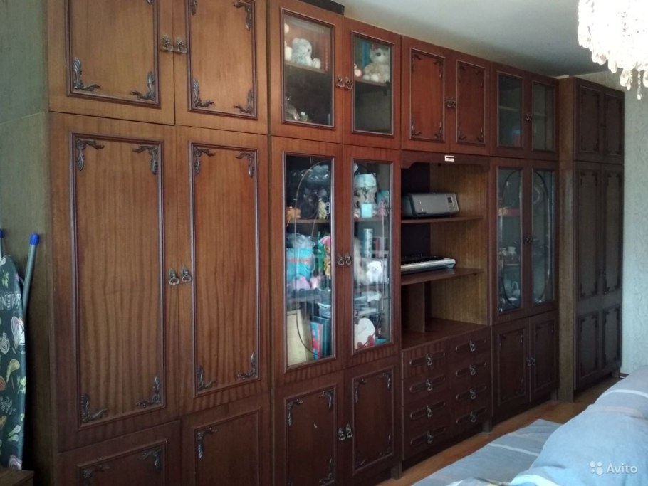 Советская мебельная стенка
