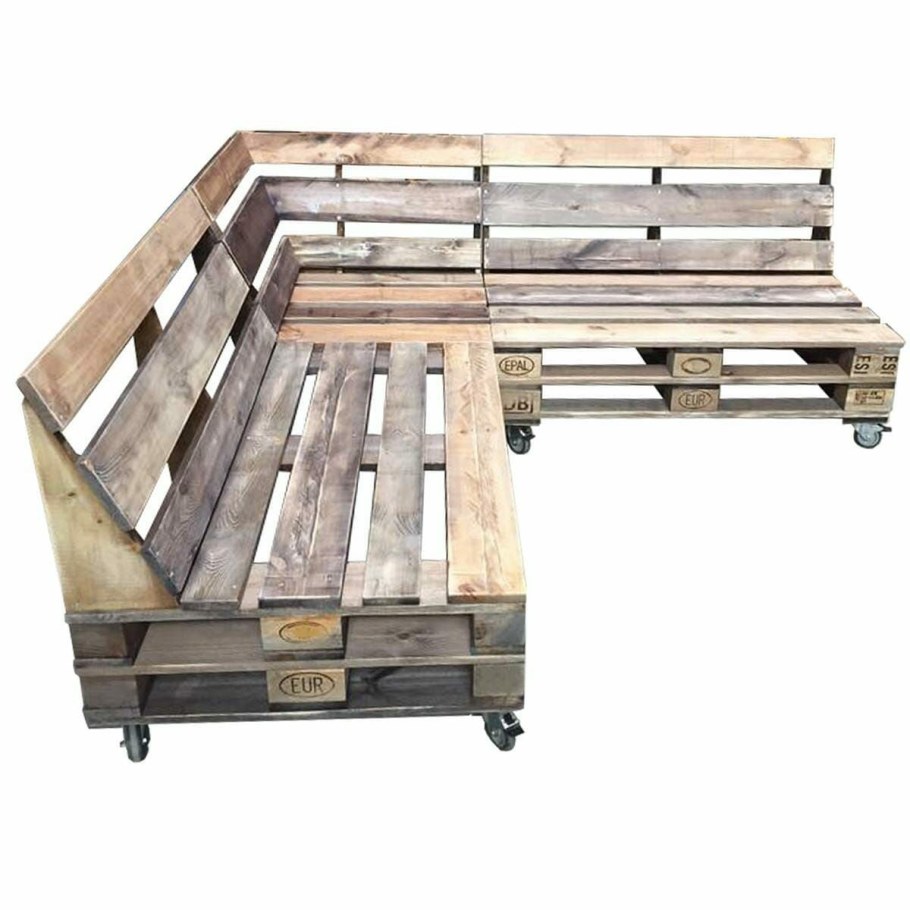 Угловой диван из паллет