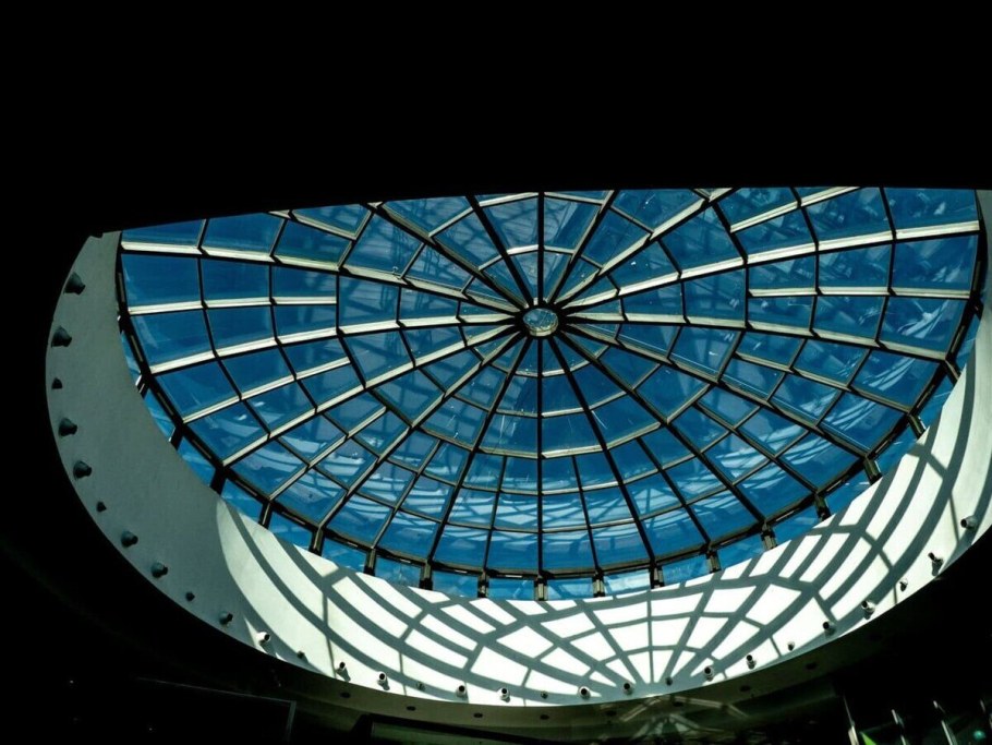 Фонарь светопрозрачный