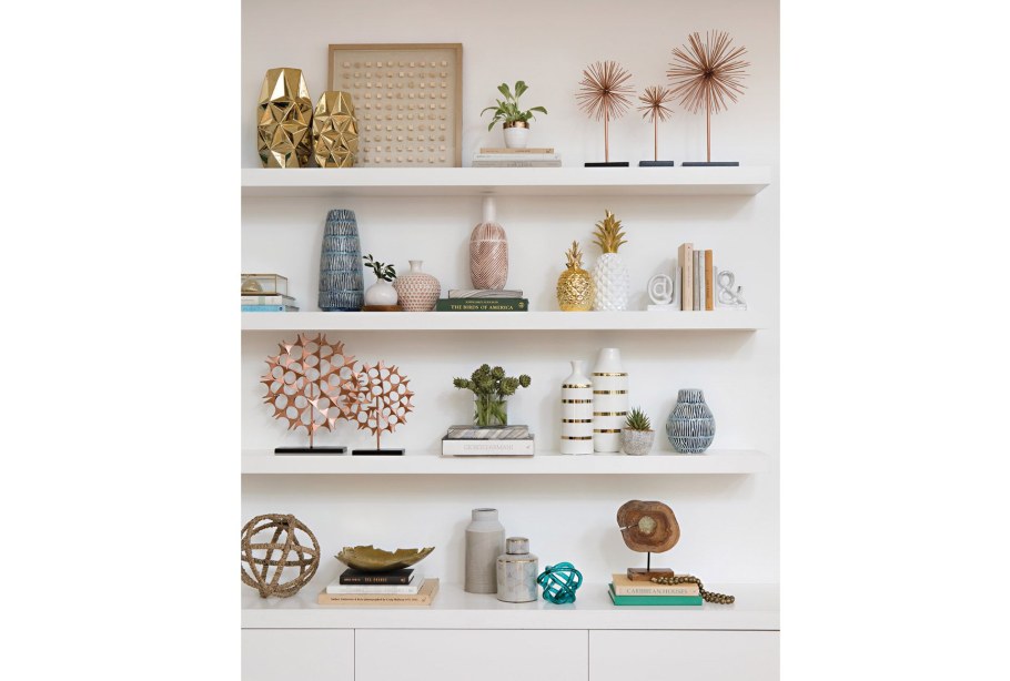 Декор полки