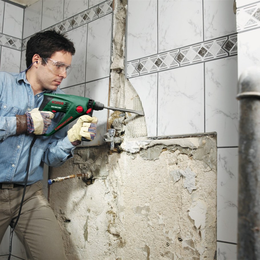 Демонтаж старой плитки