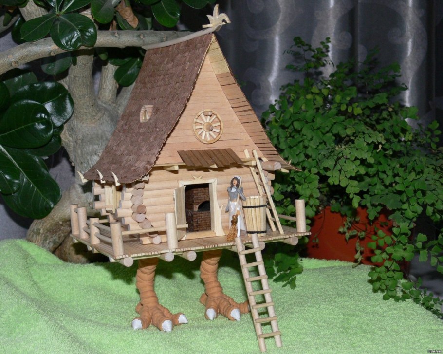 Избушка из бревен