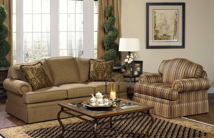 Мягкая мебель в Каширском дворе