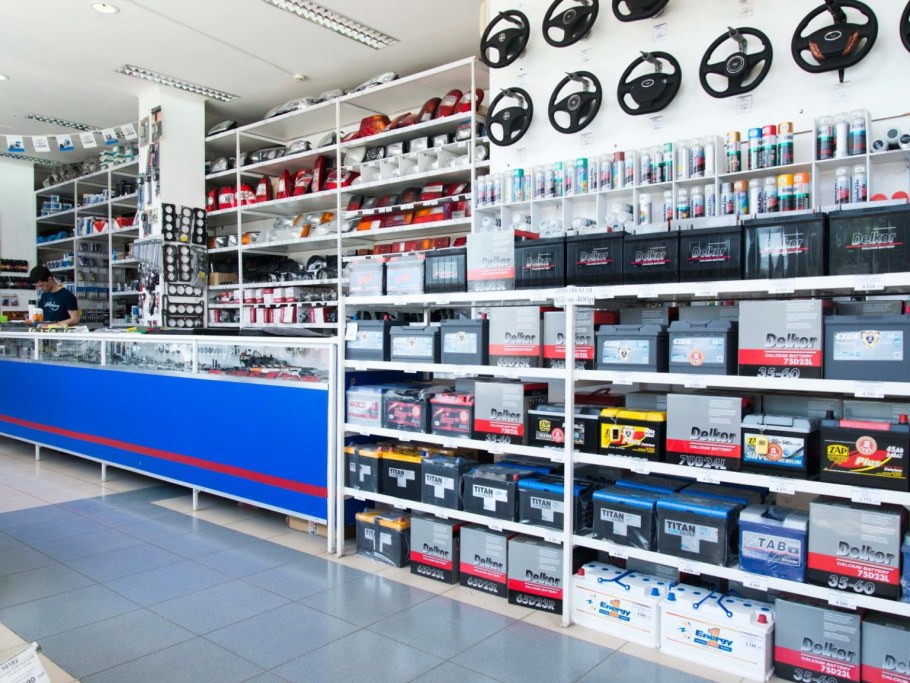 Полки для автомагазина